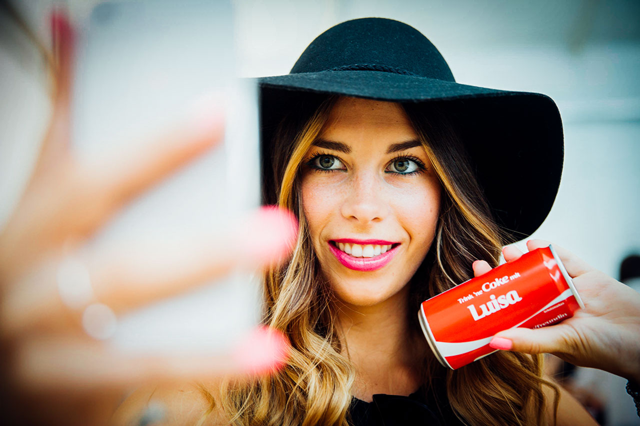 Coke-Blogger-Fashion-Selfie
